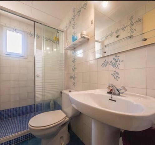 Apartamento 100M De La Playa Apartment Roses Luaran gambar